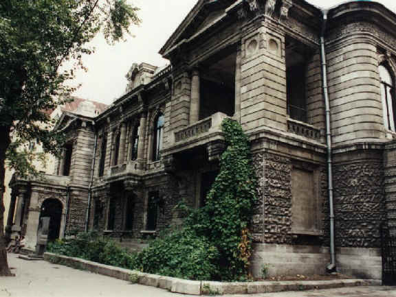 Samara Palace of Child and Juvenile Creativity (SDDUT), 2000.