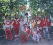 Коллектив мастерской "Лада" в Фольклорно-этнографическом лагере "Берестечко", посёлок Зольное, 2000 год.